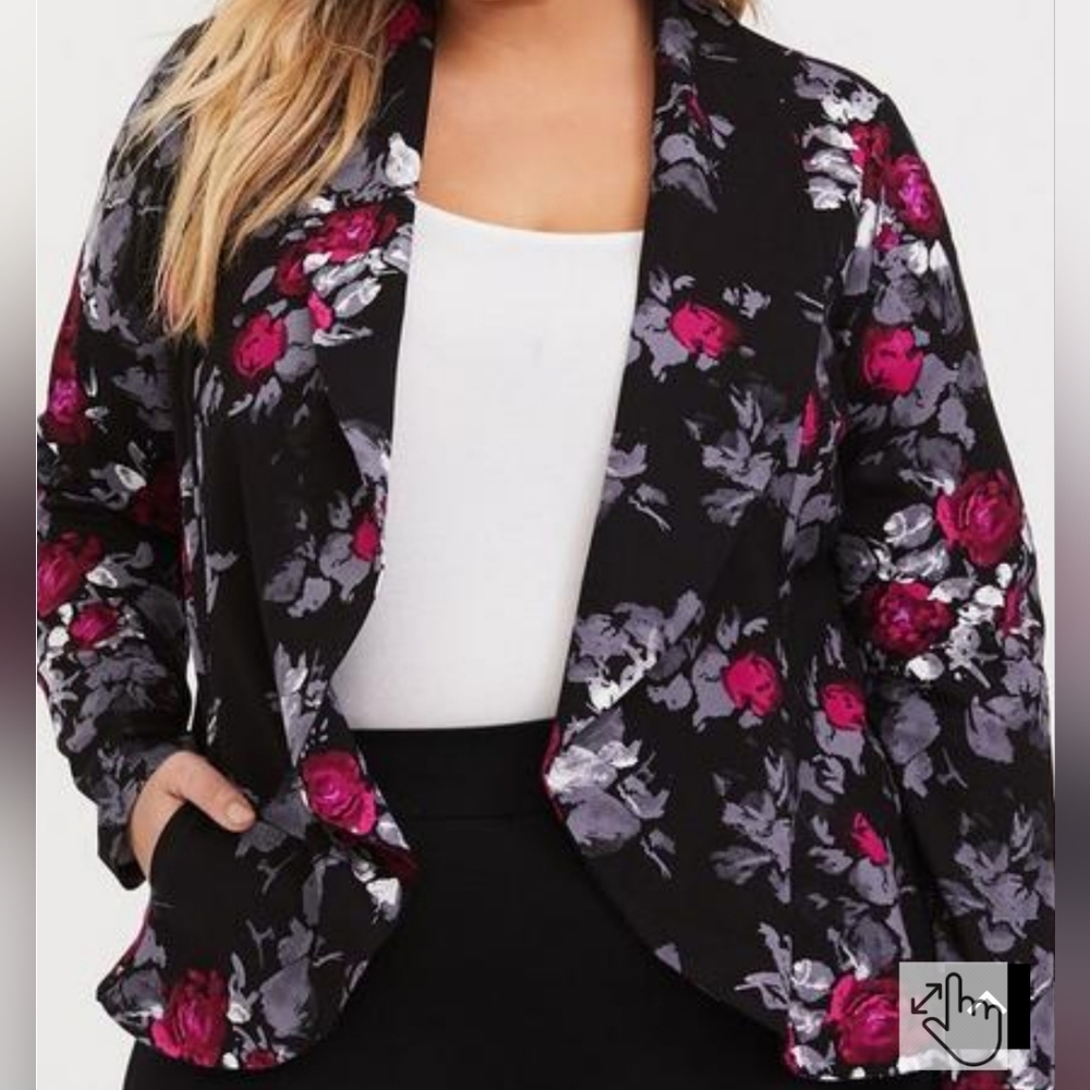 Studio Ponte Flare Front Blazer